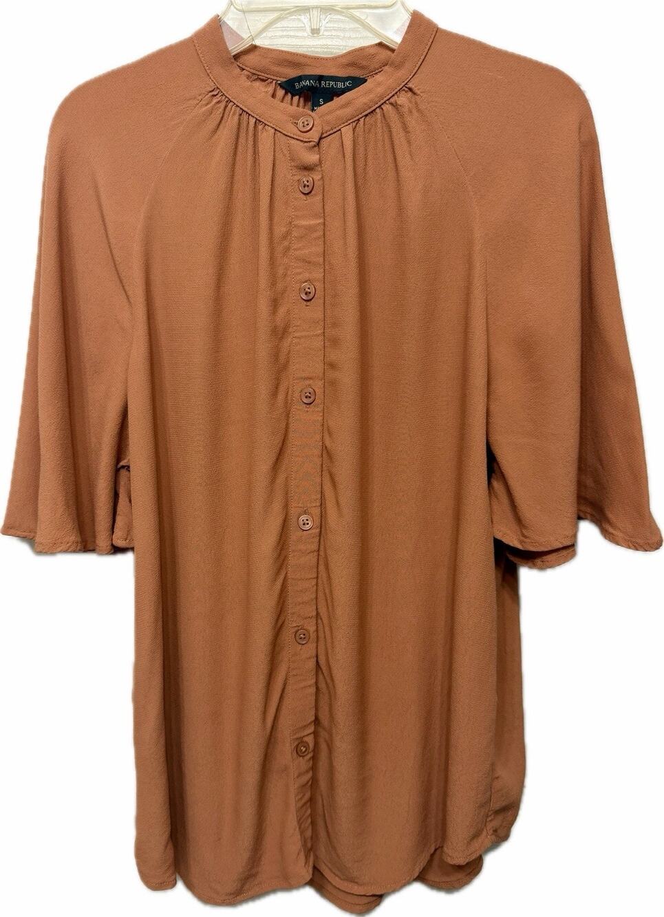 Banana Republic Women’s High-Neck Button Front Short Flutter Sleeve Blouse - Sm